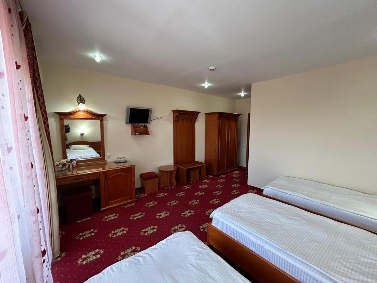 Hotel Coral Satu Mare Exterior foto