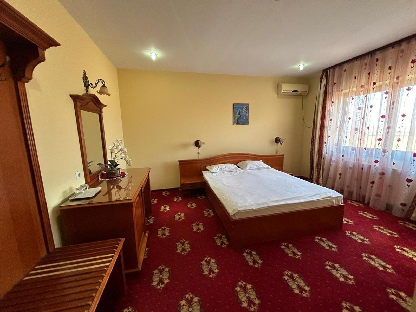 Hotel Coral Satu Mare Exterior foto