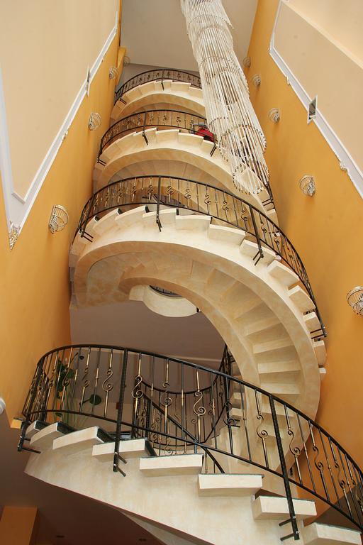 Hotel Coral Satu Mare Exterior foto