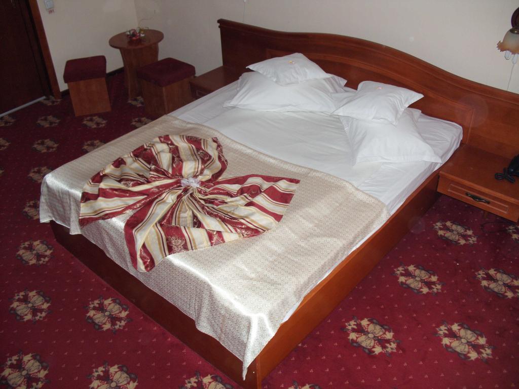 Hotel Coral Satu Mare Exterior foto